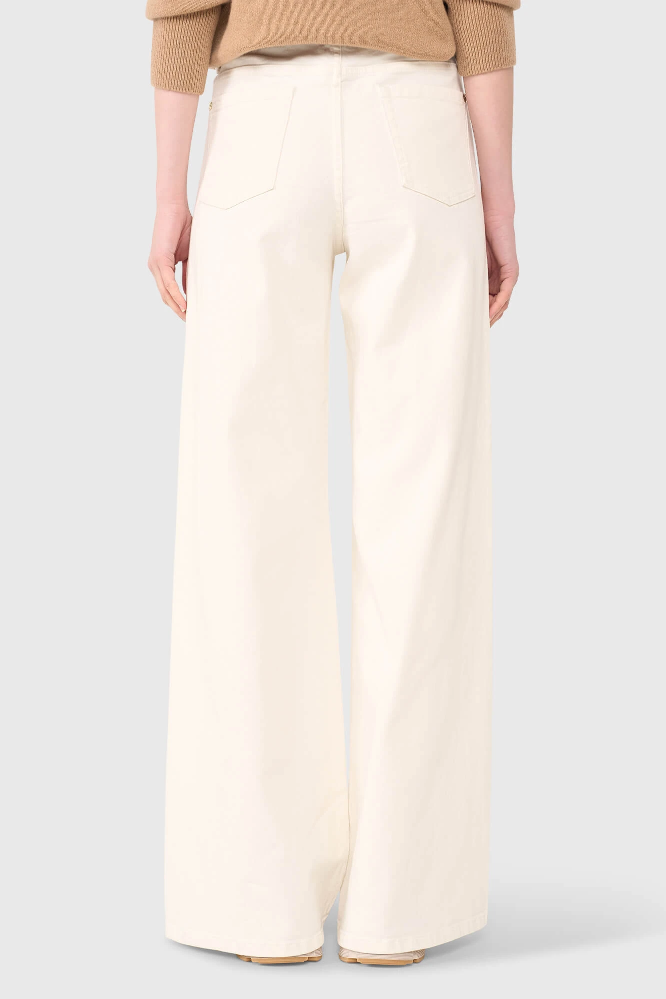 Cash Off White 009